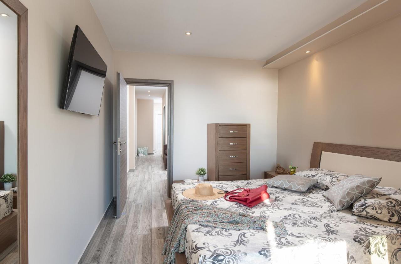 Sunset Studios - Suites With Seaview & Back Side Apartements Toroni Bagian luar foto